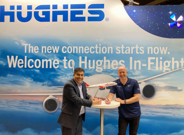 Hughes vai usar rede mundial da Oneweb para fornecer banda larga a aviões